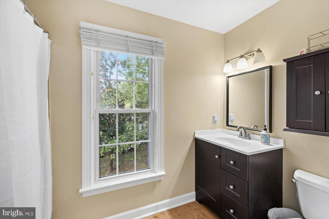 616 Winterberry Drive photo 42