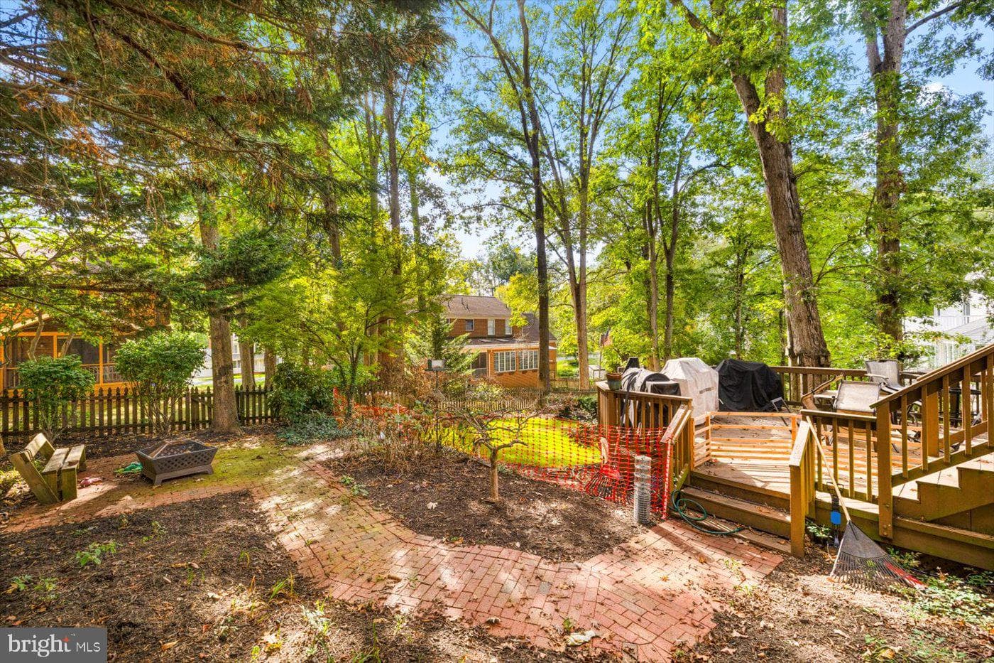 616 Winterberry Drive photo 46