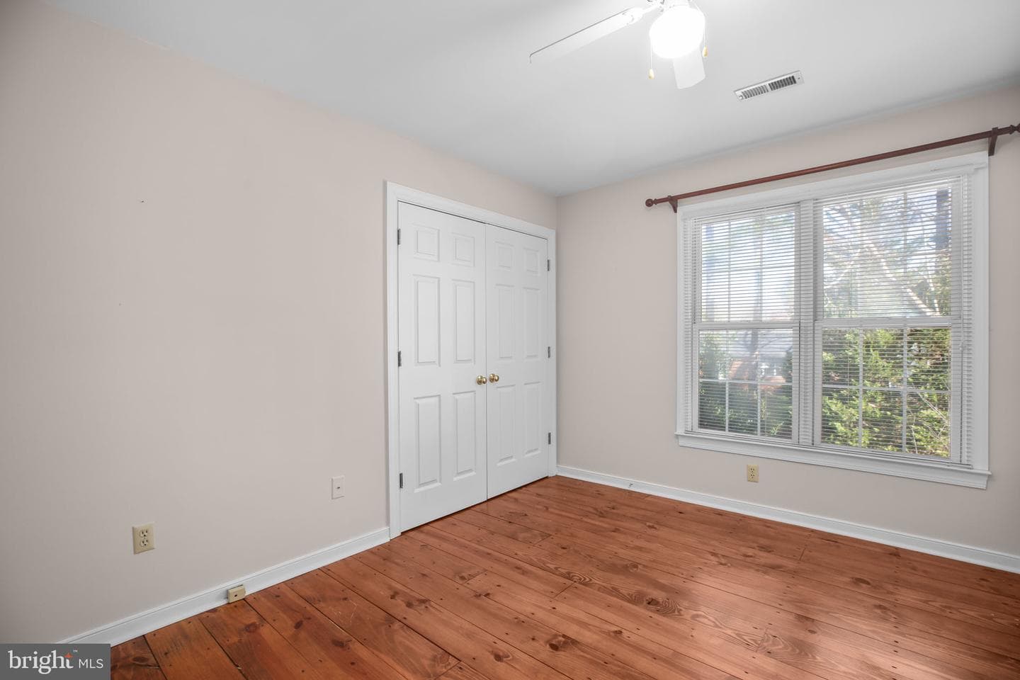 200 Kent Avenue photo 47