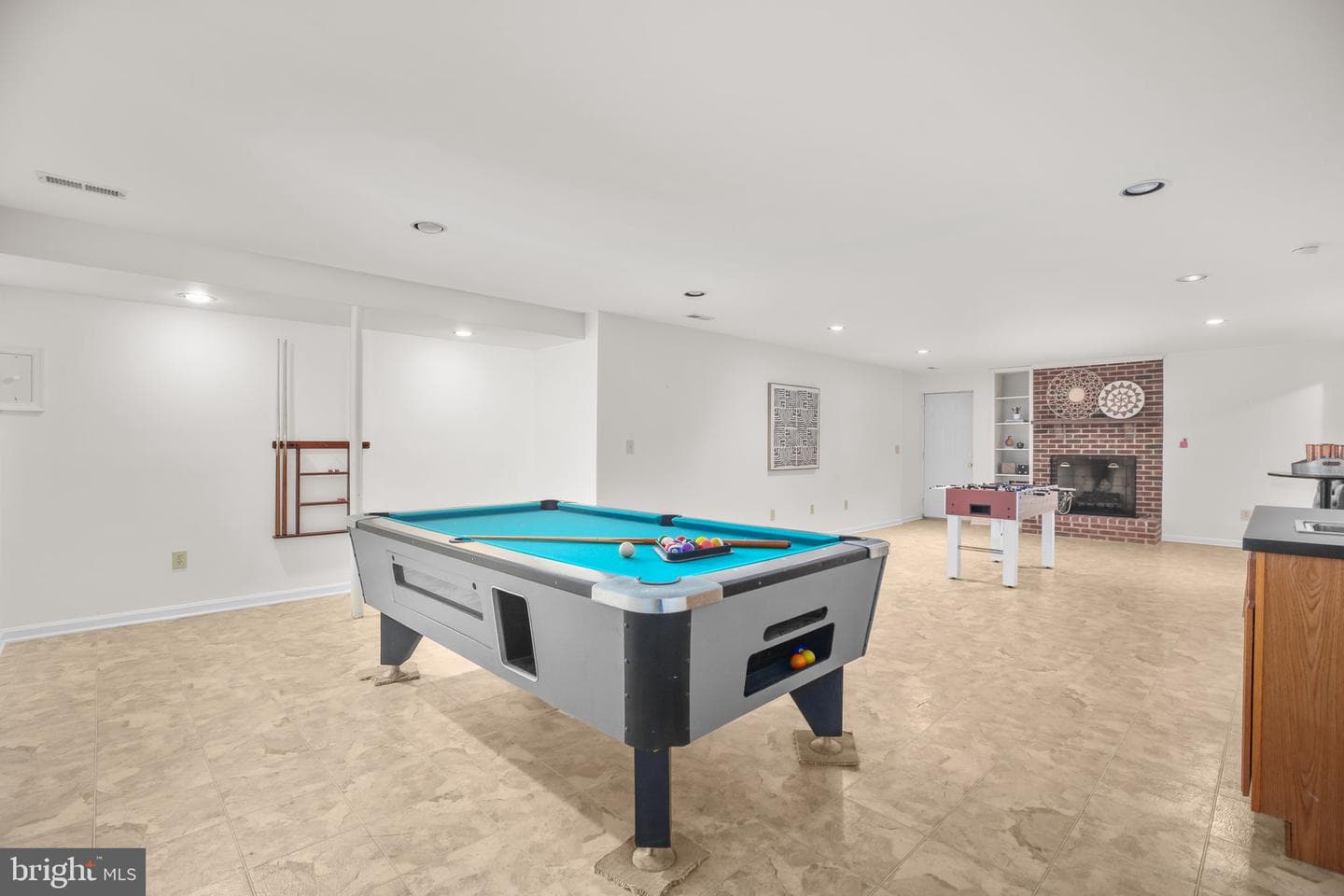 200 Kent Avenue photo 6