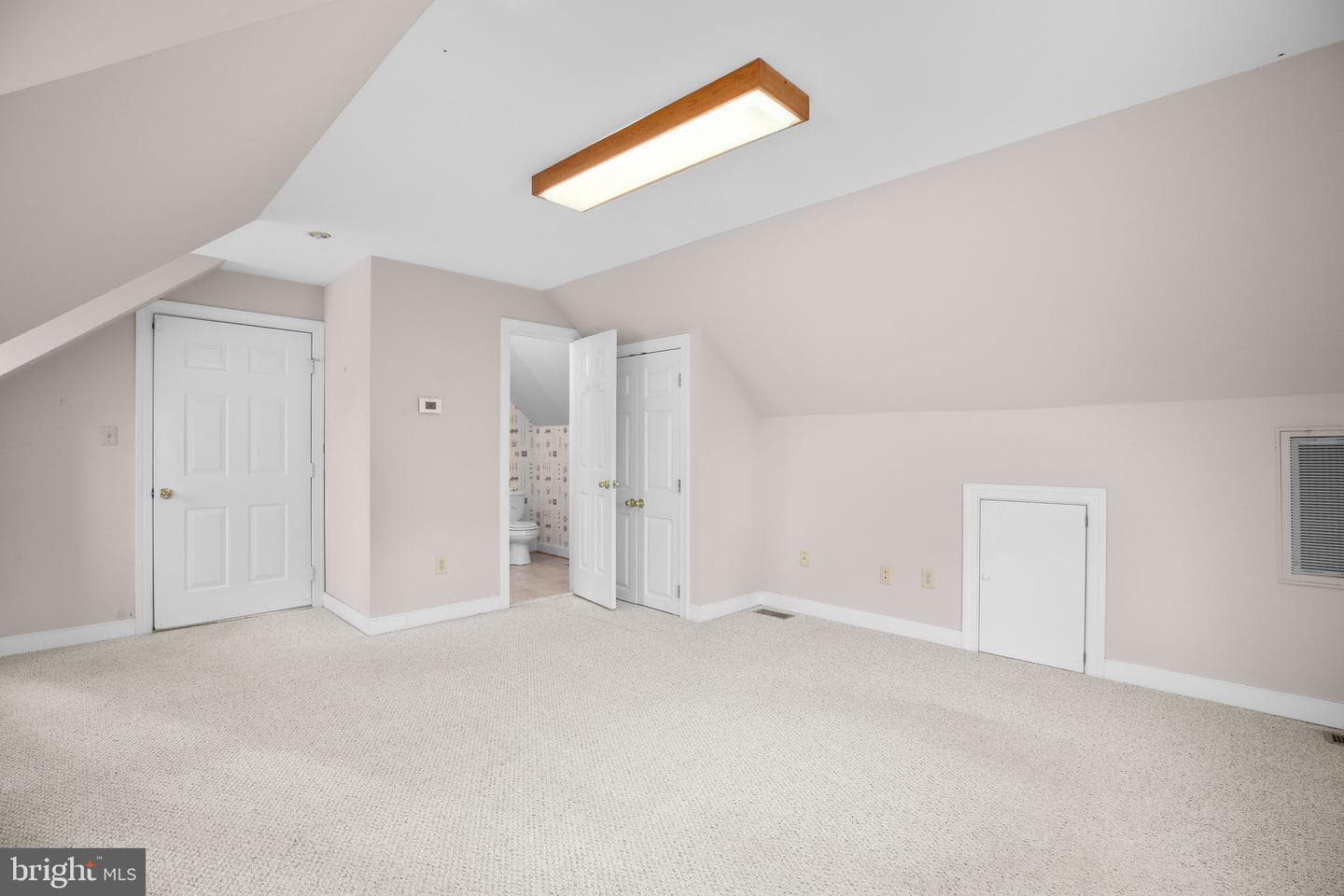 200 Kent Avenue photo 63