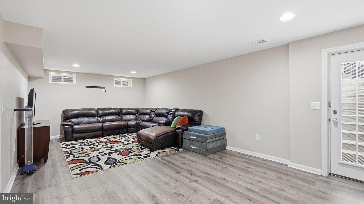 111 Pear Blossom Road photo 32