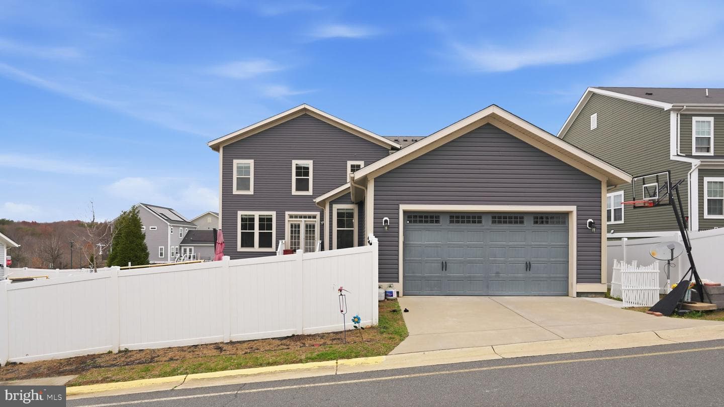 111 Pear Blossom Road photo 39
