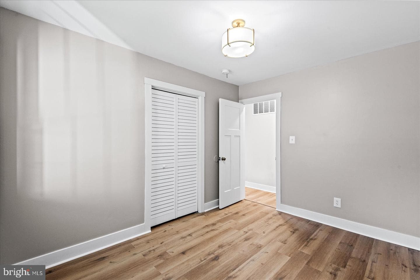 611 Edwards Drive photo 27