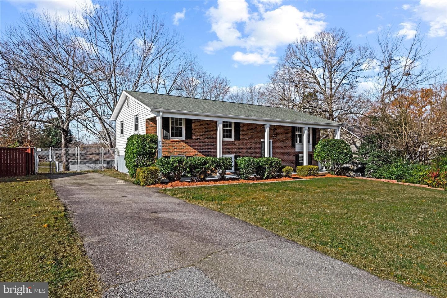 611 Edwards Drive photo 3