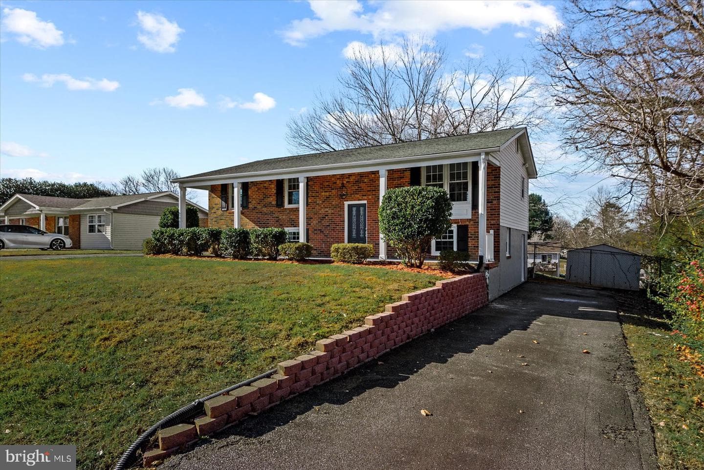 611 Edwards Drive photo 4
