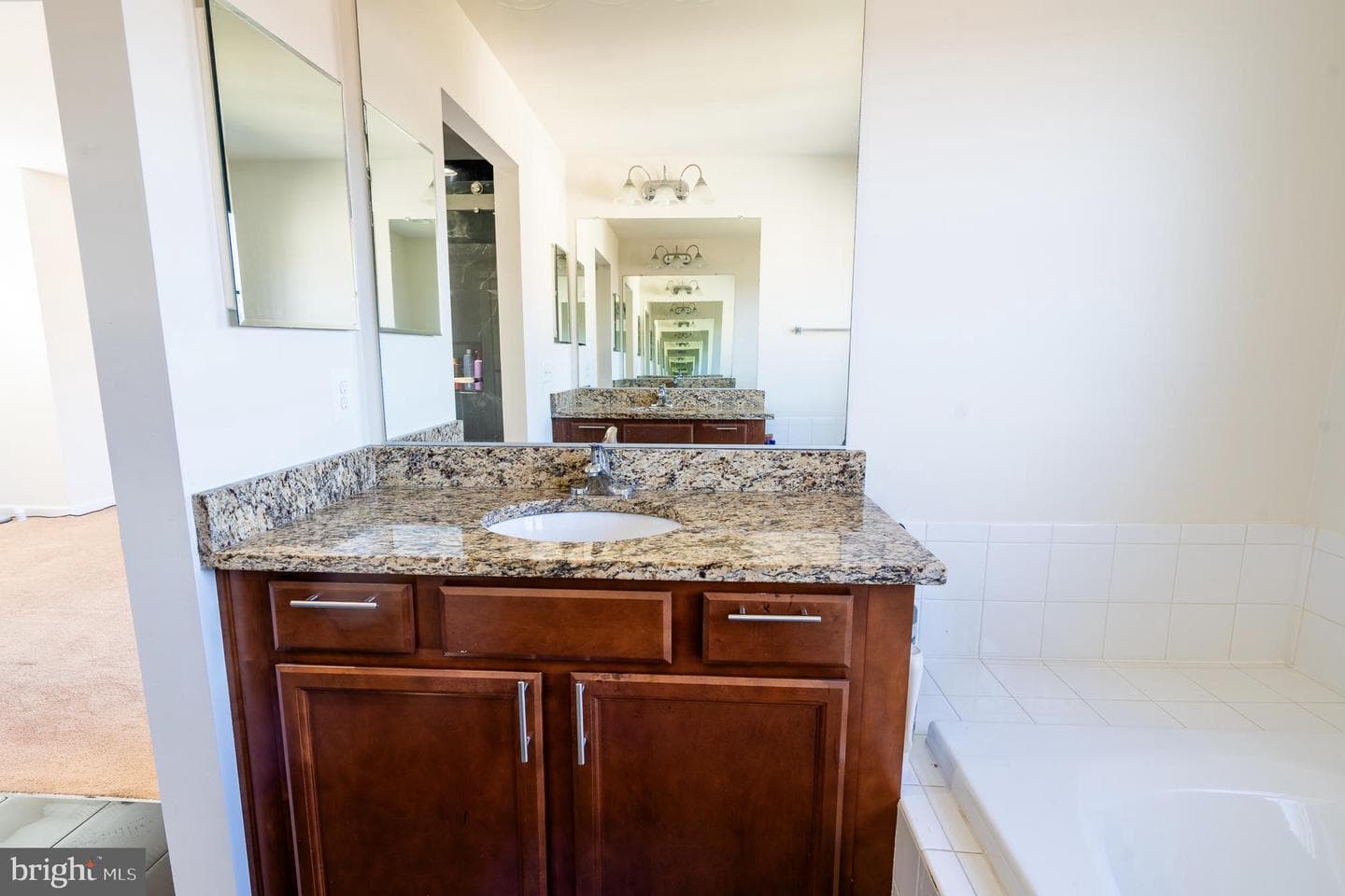 107 Hollister Lane photo 30