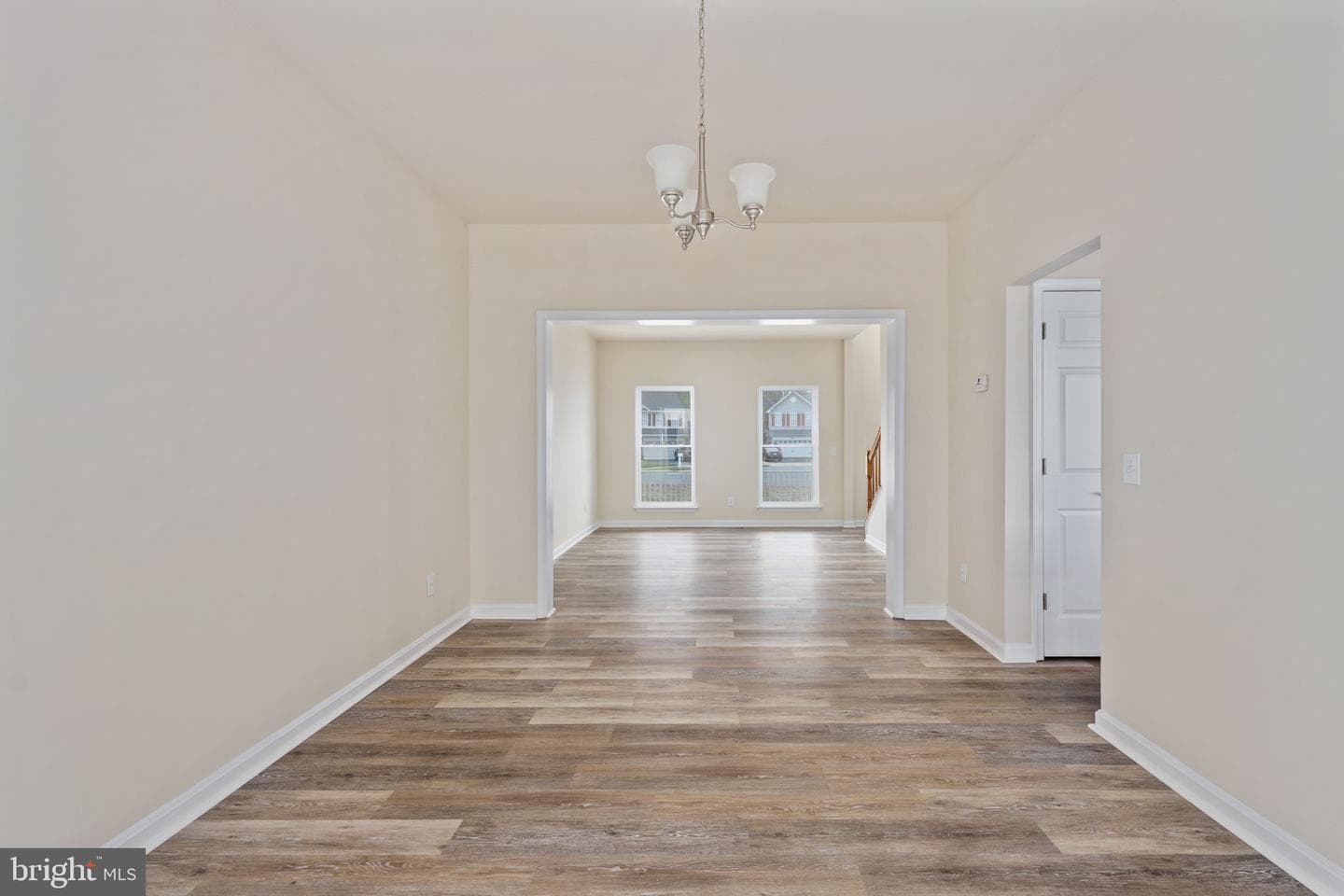 8 Newport Court photo 31