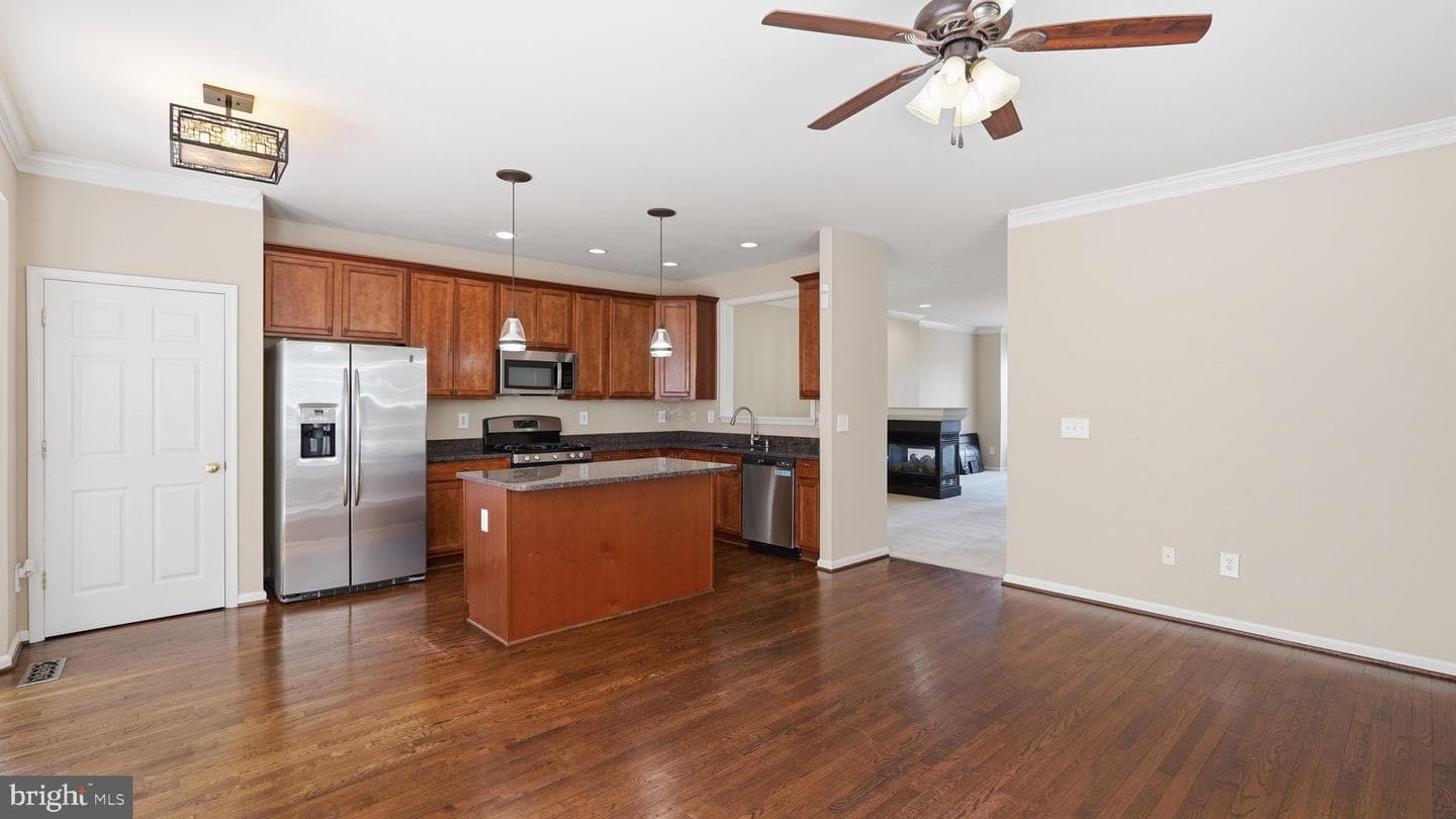 101 Coral Reef Court photo 8
