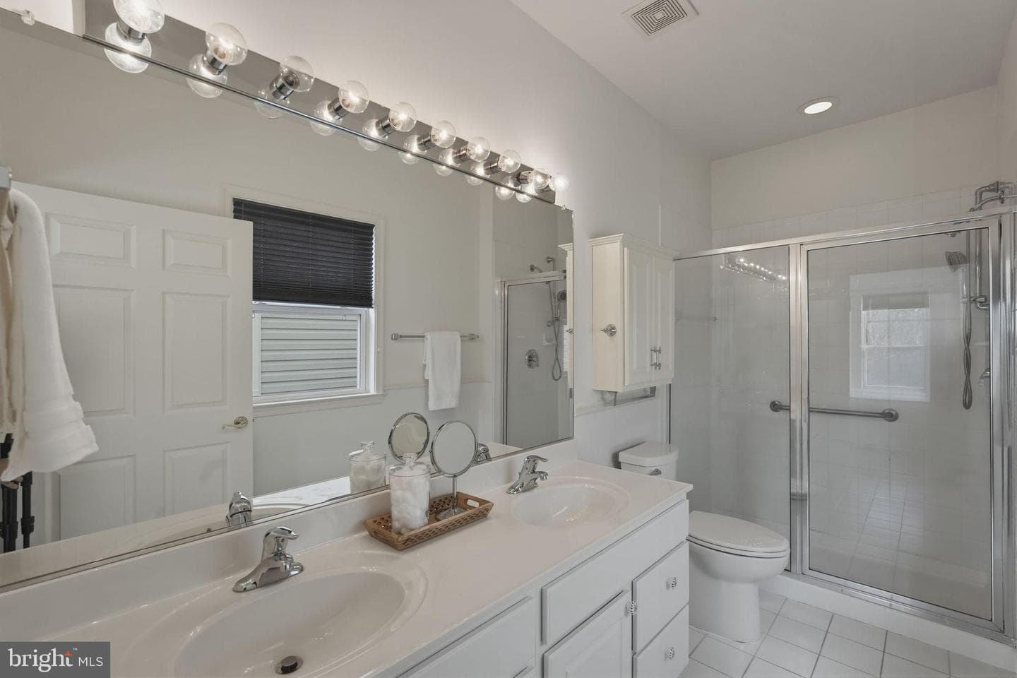 190 Bridgewater Circle photo 15