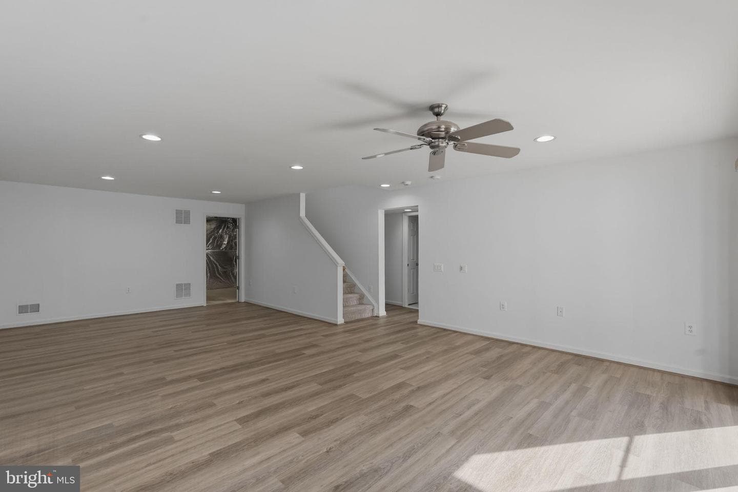 190 Bridgewater Circle photo 22