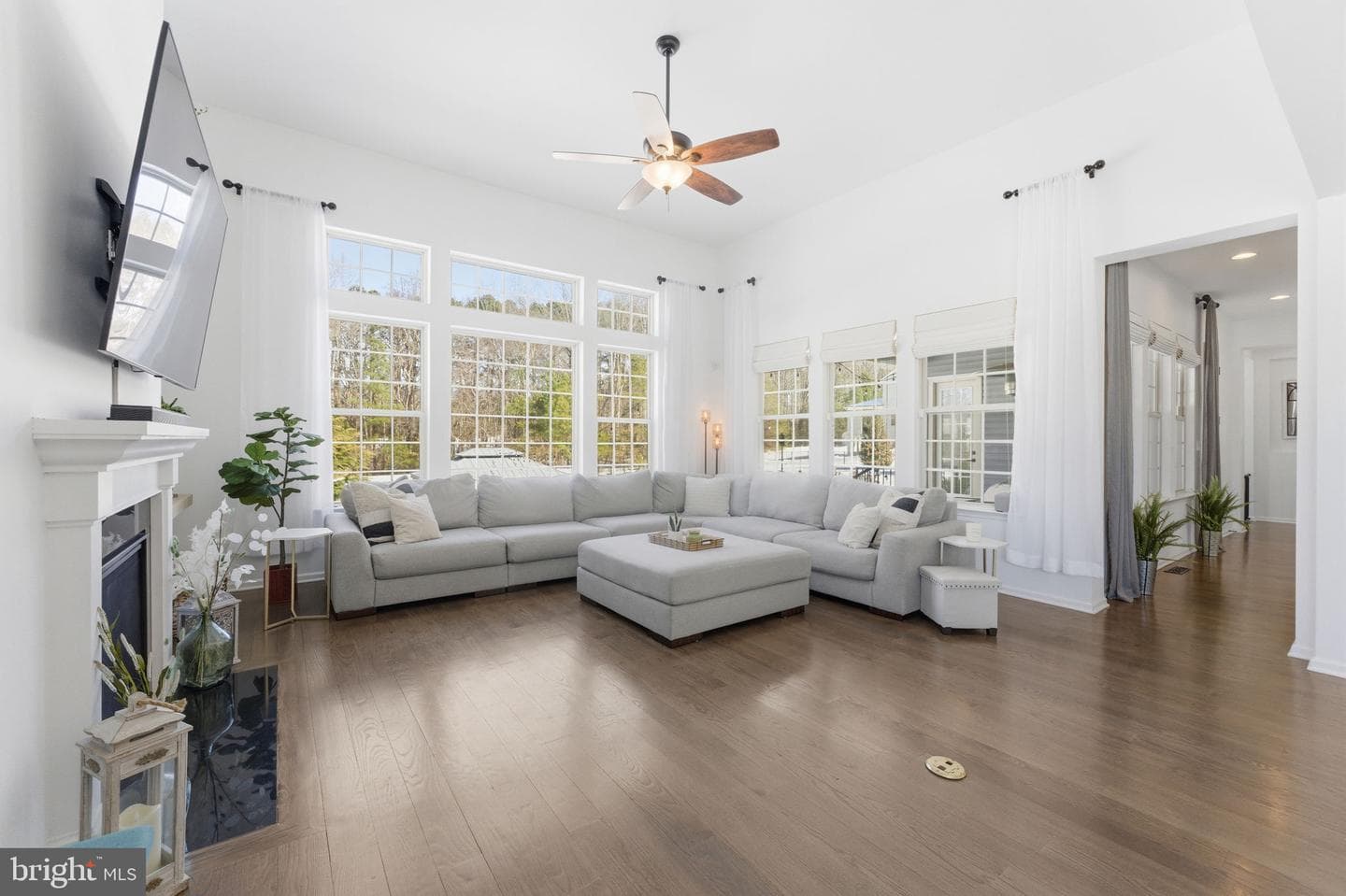 40 Edgewater Drive photo 31