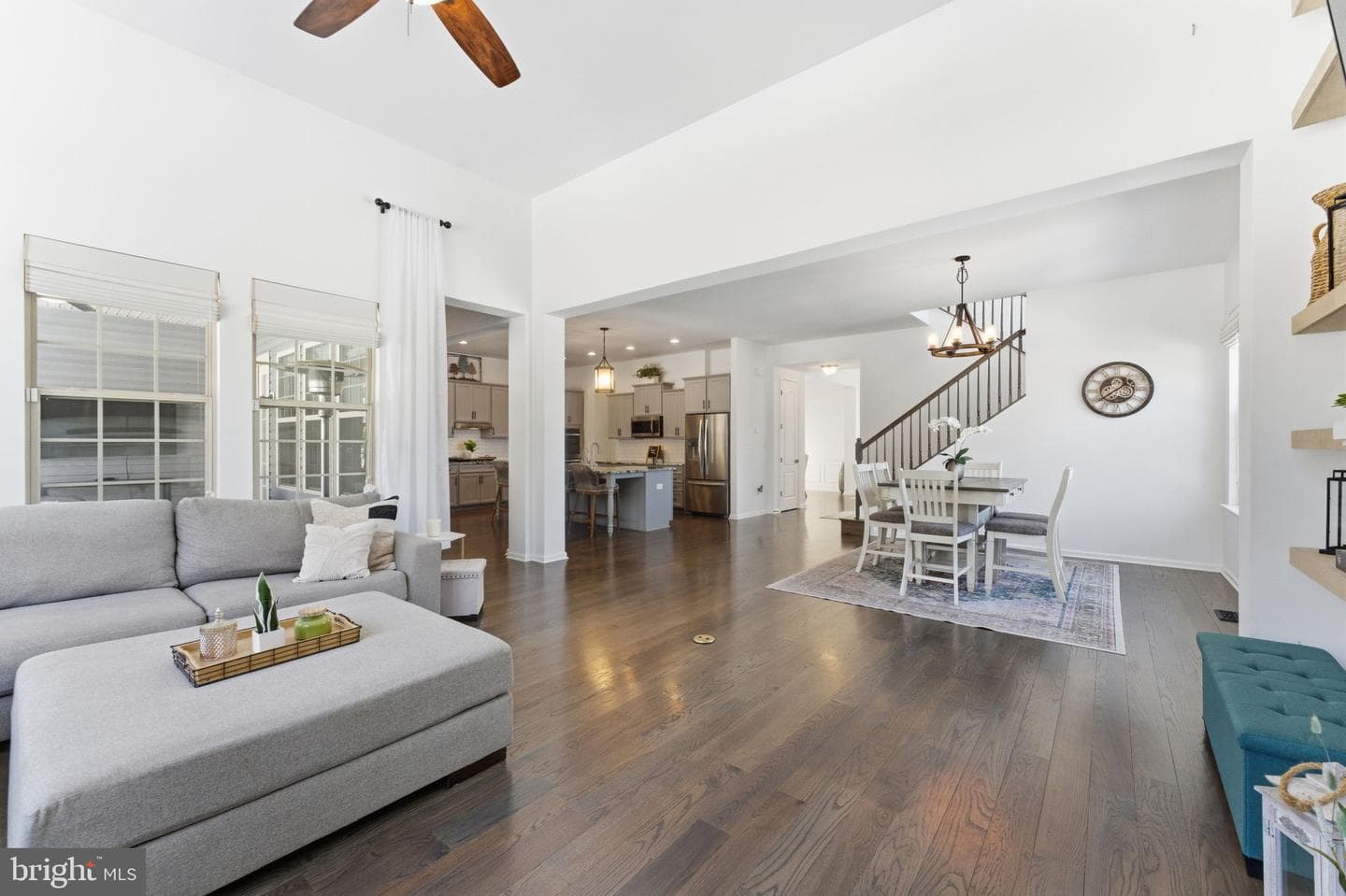 40 Edgewater Drive photo 32