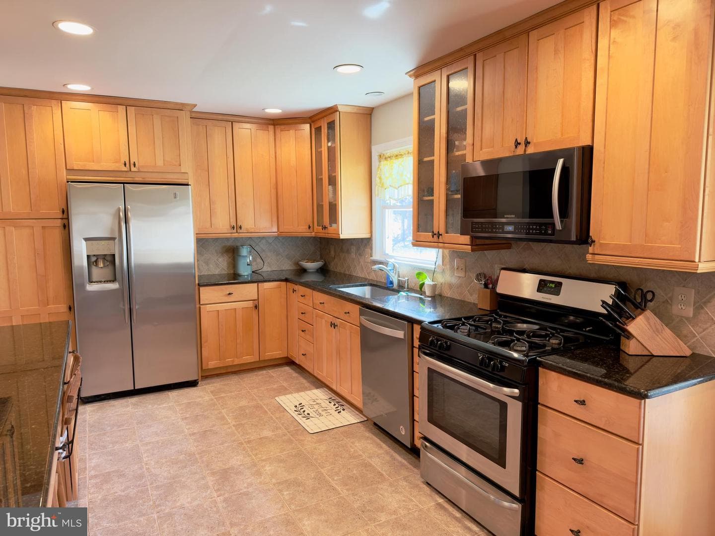 128 Courthouse Road photo 16