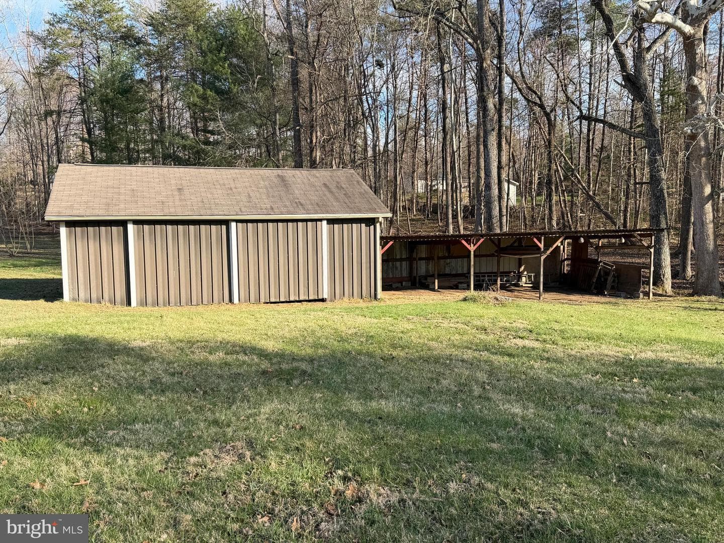 128 Courthouse Road photo 3