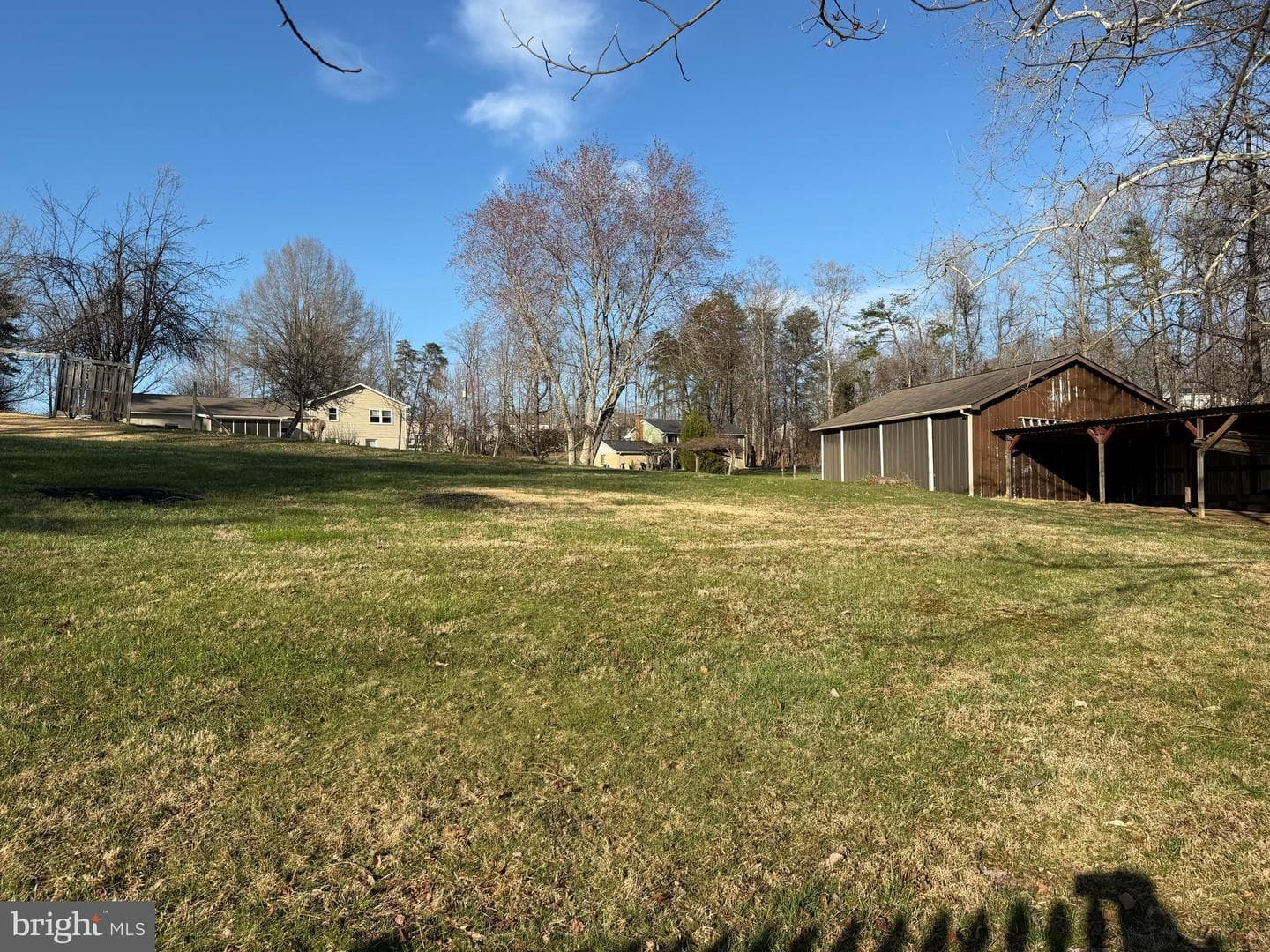 128 Courthouse Road photo 33