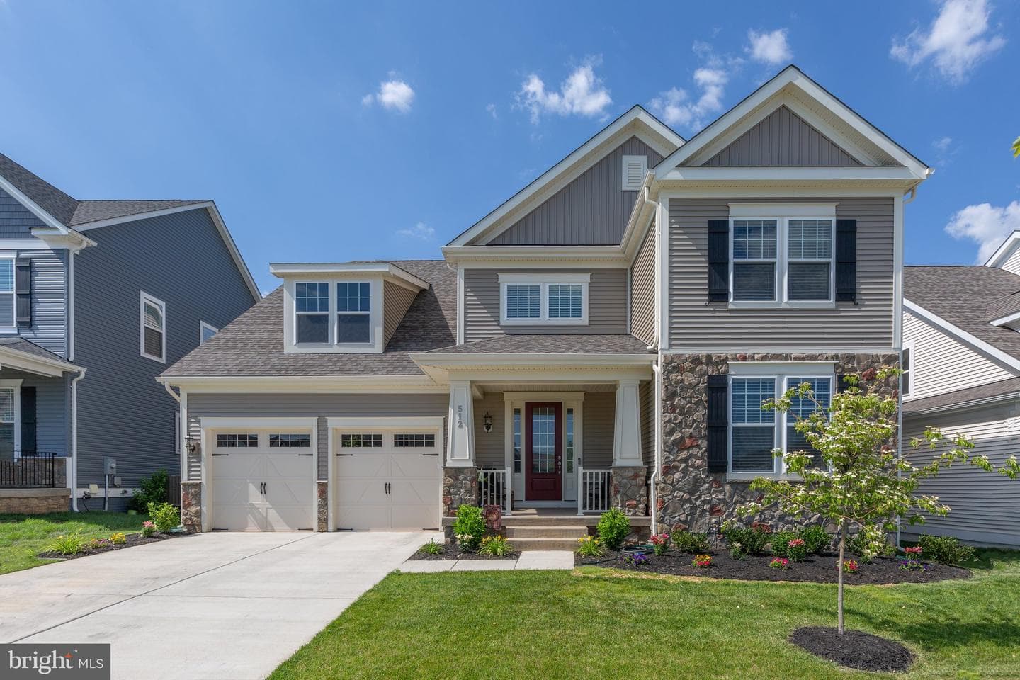 512 Crab Apple Drive