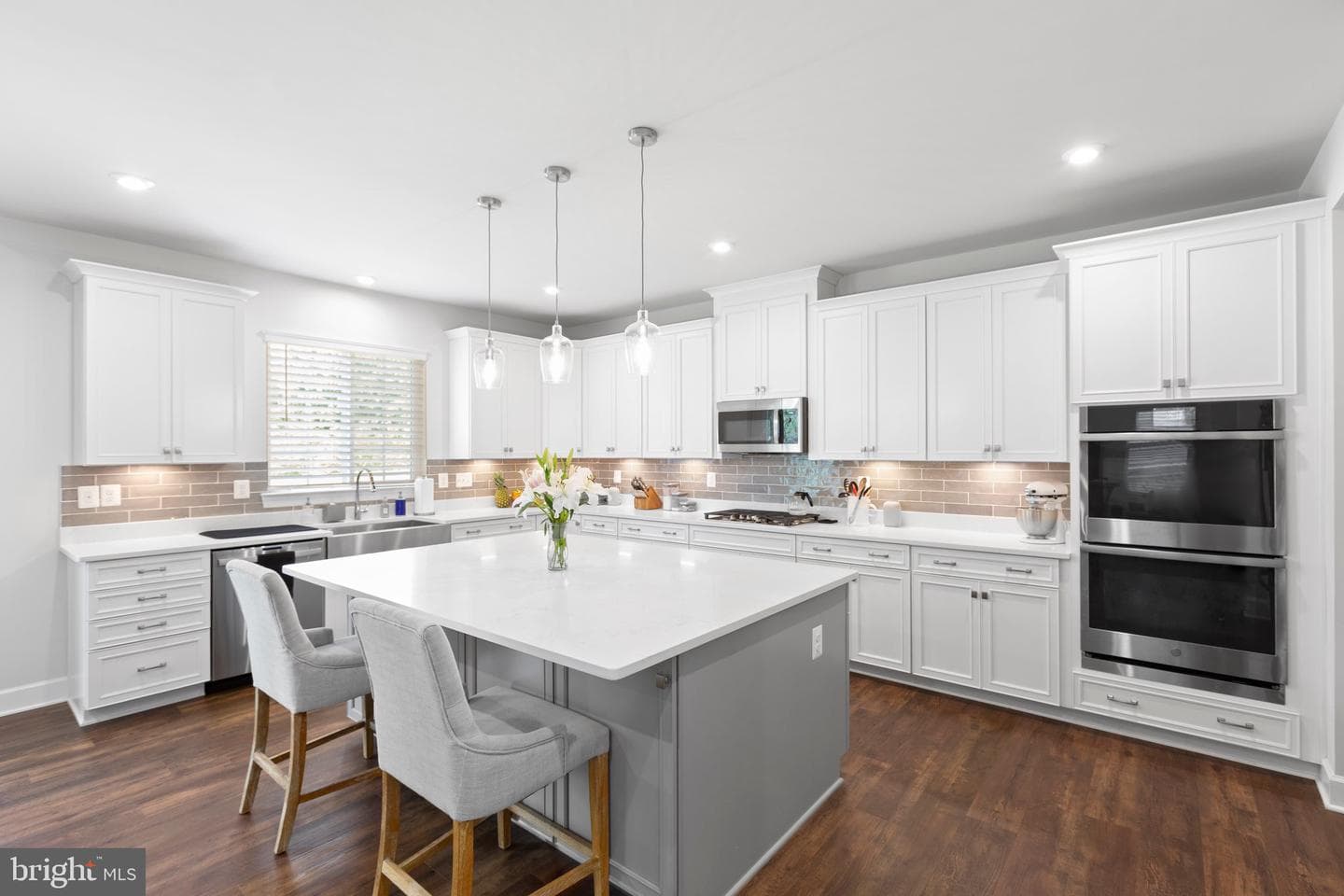 512 Crab Apple Drive photo 3