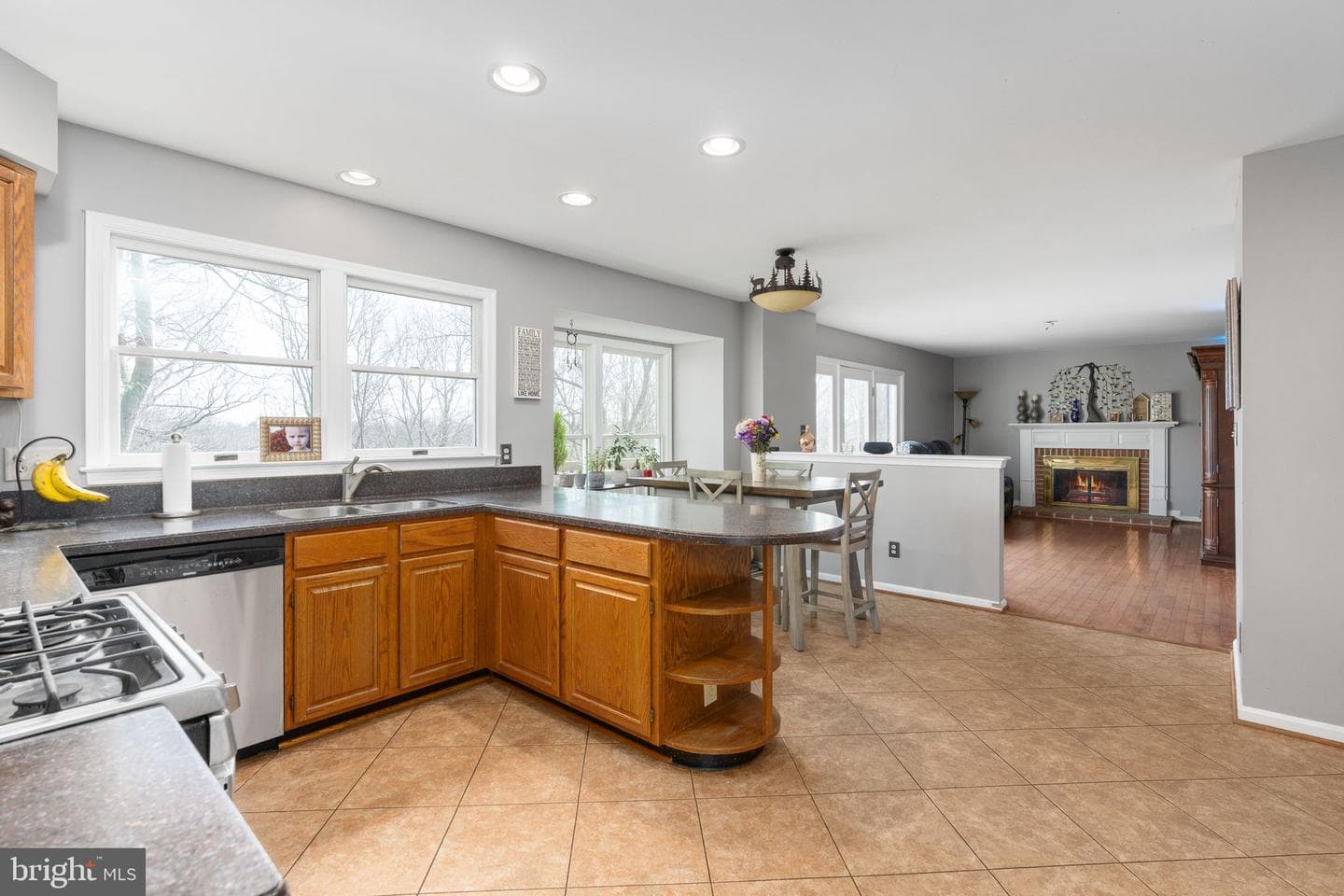 10 Bridgeport Cir photo 13
