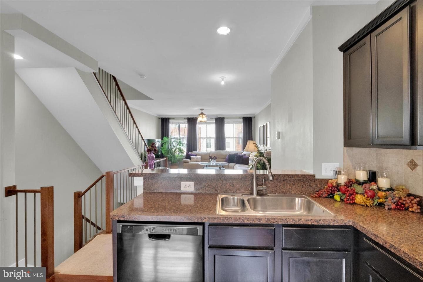 105 Nestors Place #503 photo 6