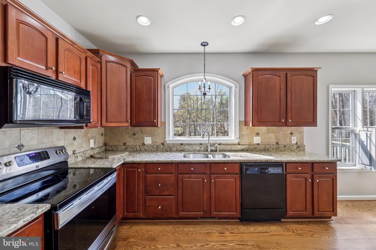 102 Richmond Cove photo 10