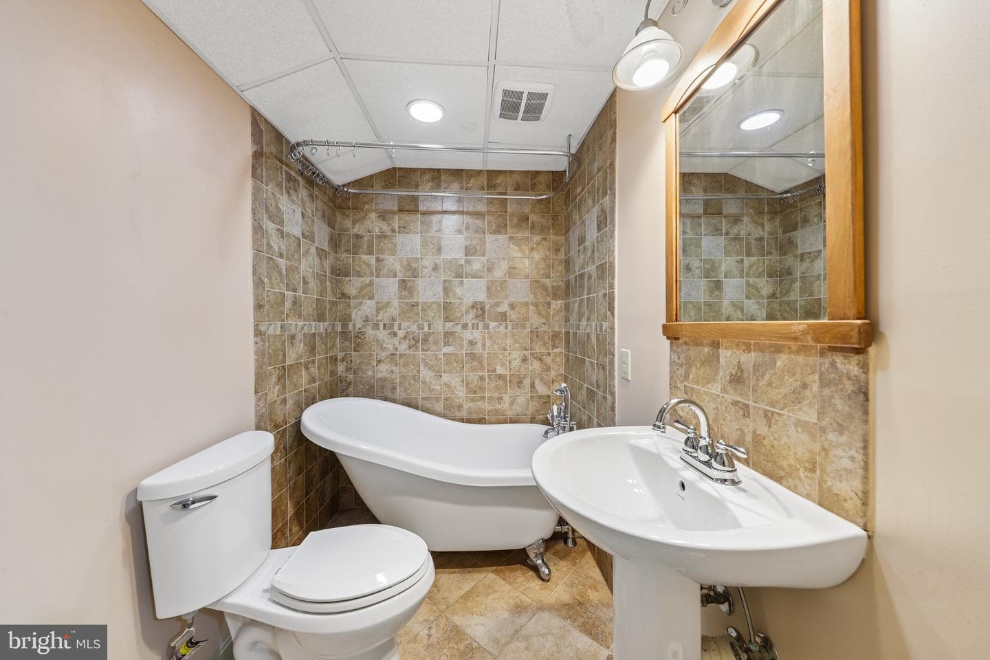 102 Richmond Cove photo 33