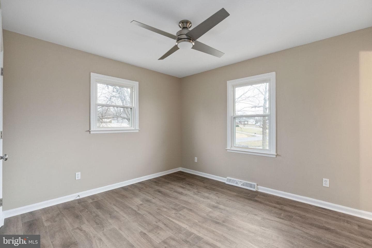 402 Sullivan Drive photo 27