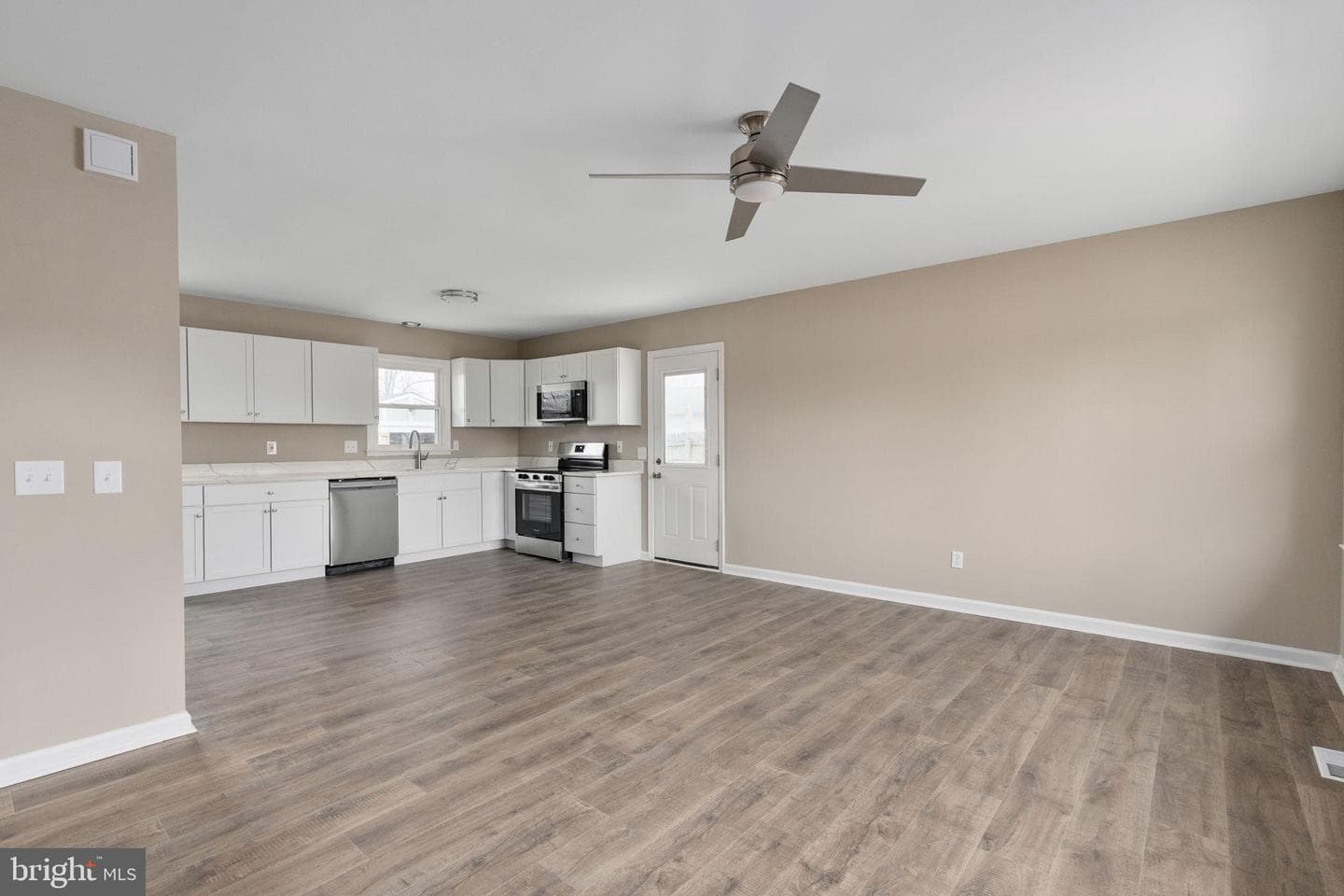 402 Sullivan Drive photo 6