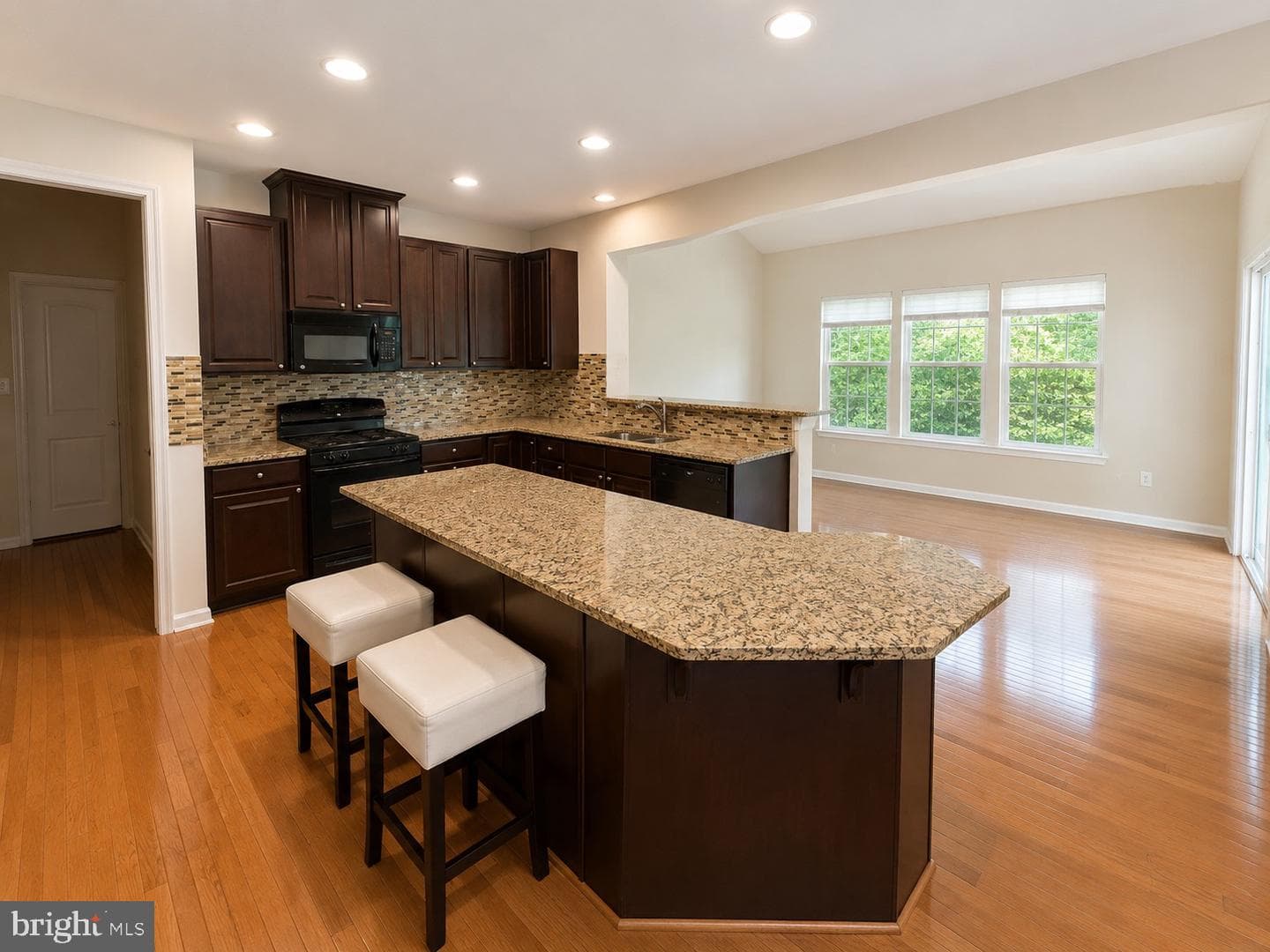 11 Braewood Drive photo 3