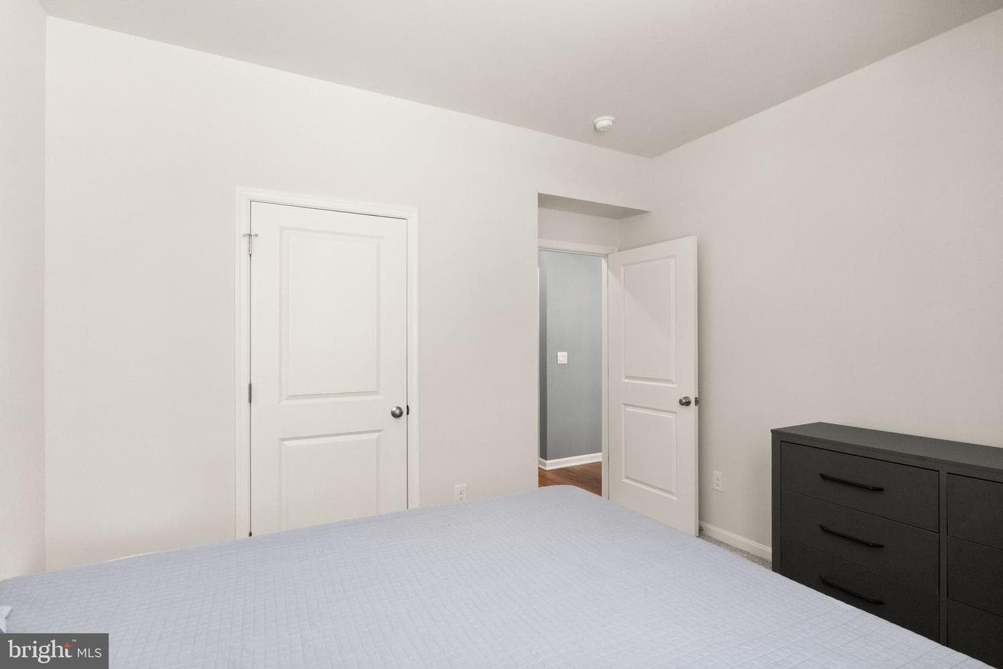 180 Pinewood Road photo 28
