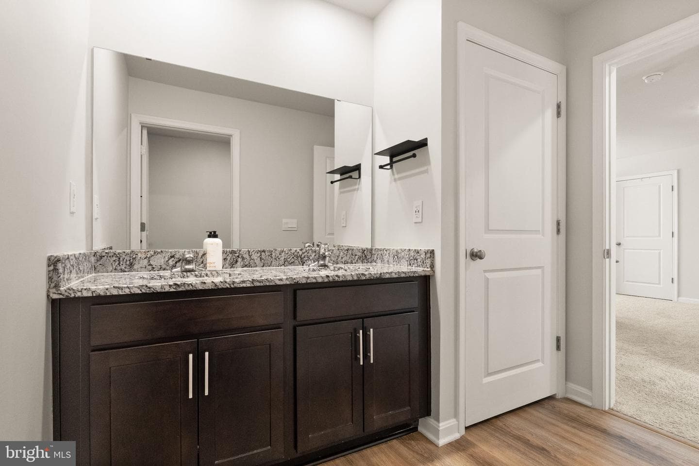 180 Pinewood Road photo 49