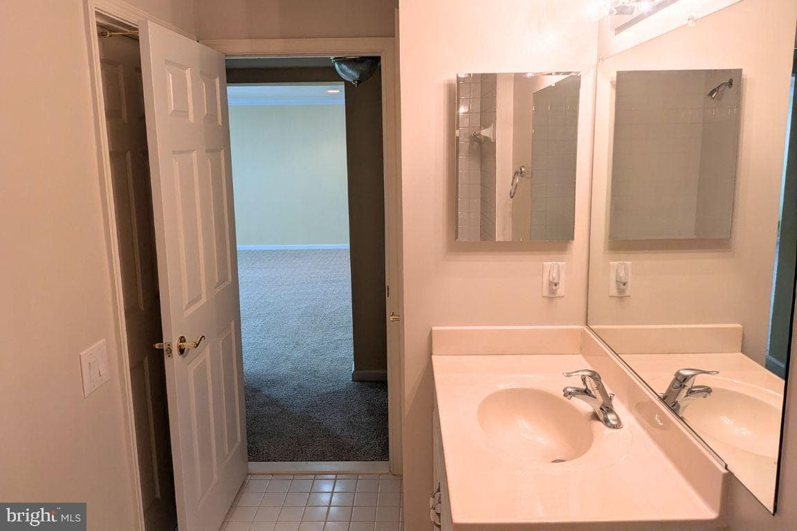 27 Hanover Court photo 62