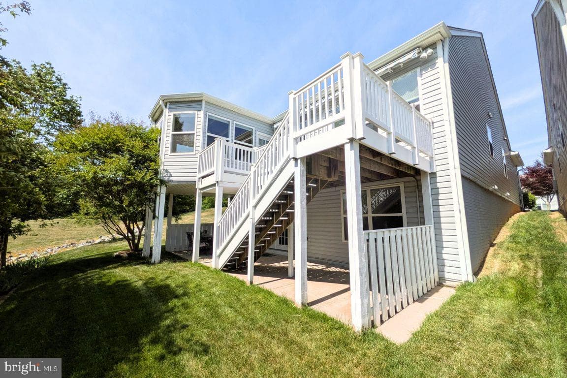 27 Hanover Court photo 69