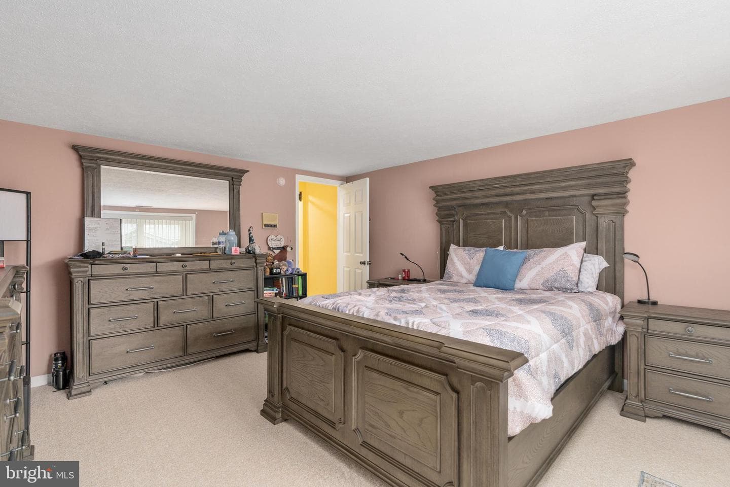 2018 Victoria Drive photo 32