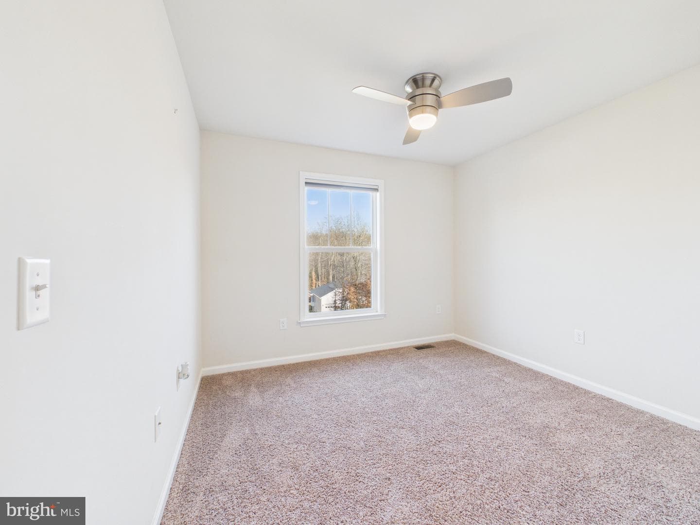8 Howard Circle photo 13