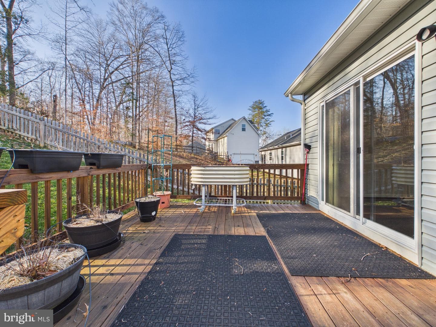 8 Howard Circle photo 28