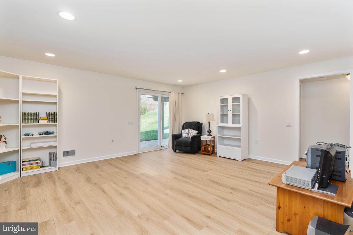 6 Dayton Circle photo 29