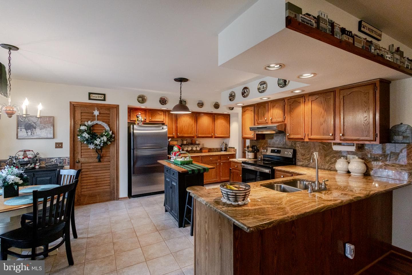 2230 Karen Terrace photo 27