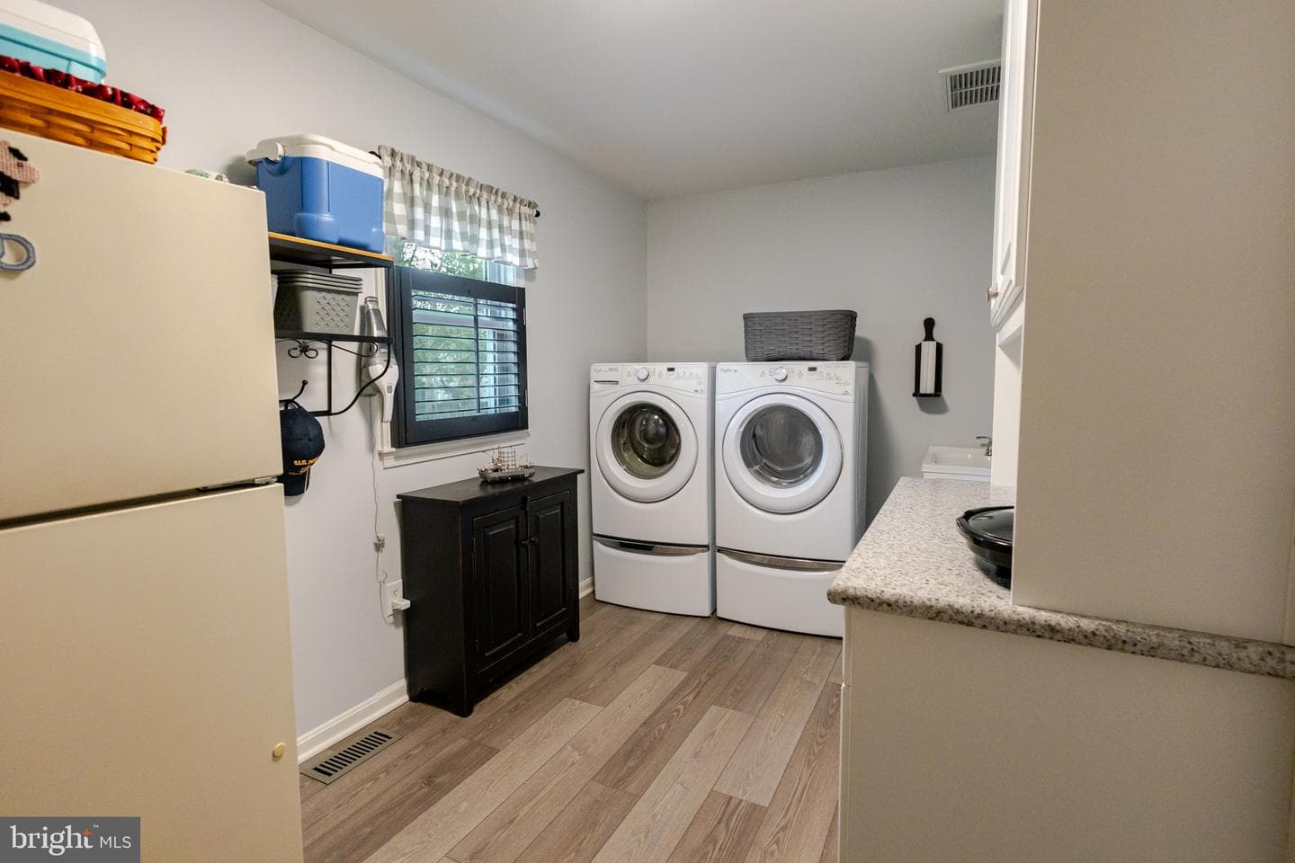 2230 Karen Terrace photo 31