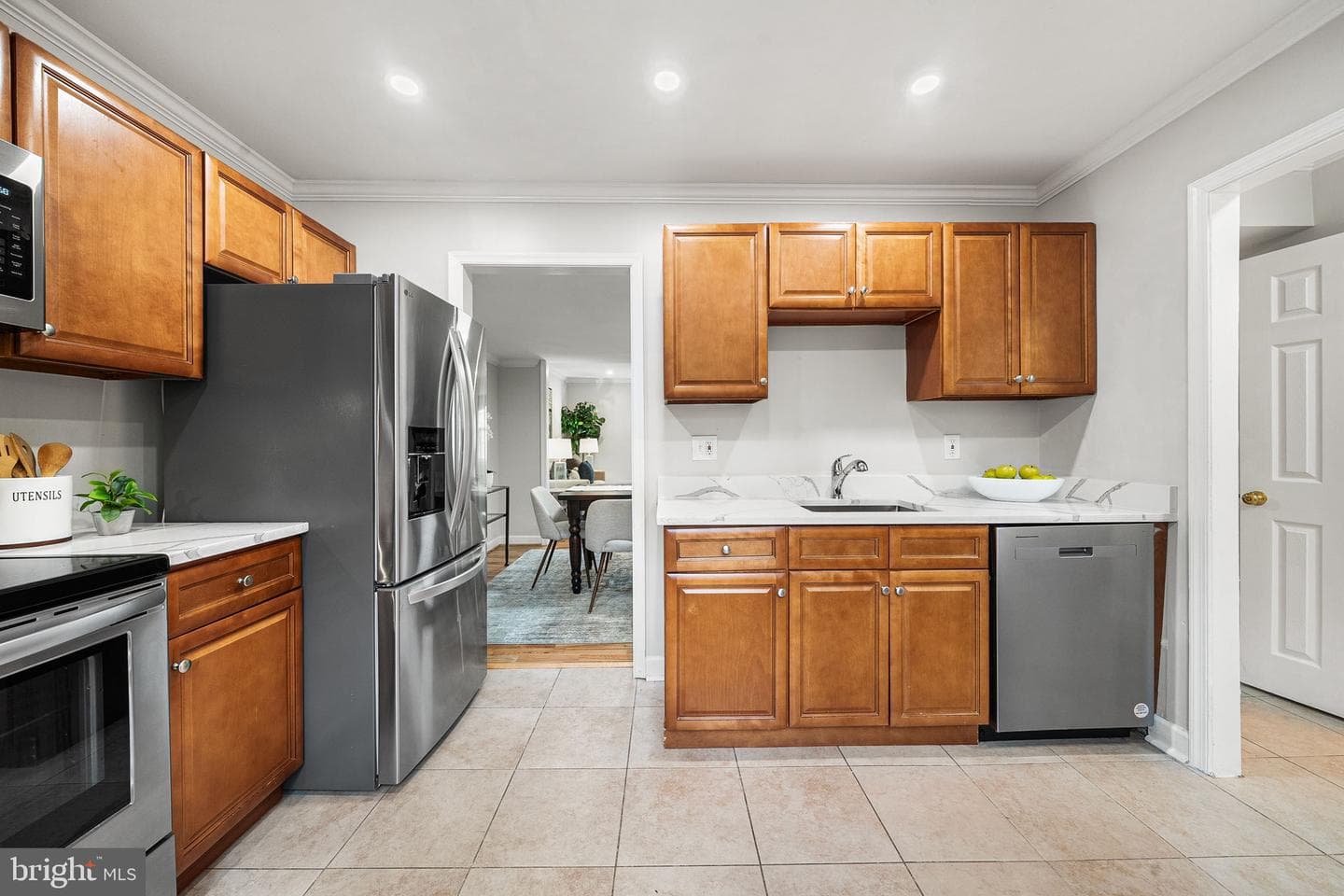 1127 James Madison Circle photo 11