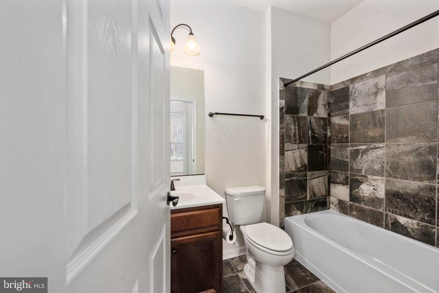 196 Denison Street photo 16
