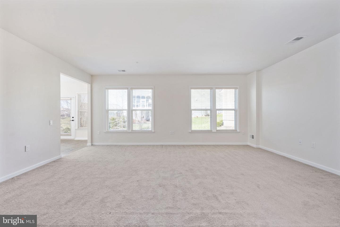 196 Denison Street photo 27