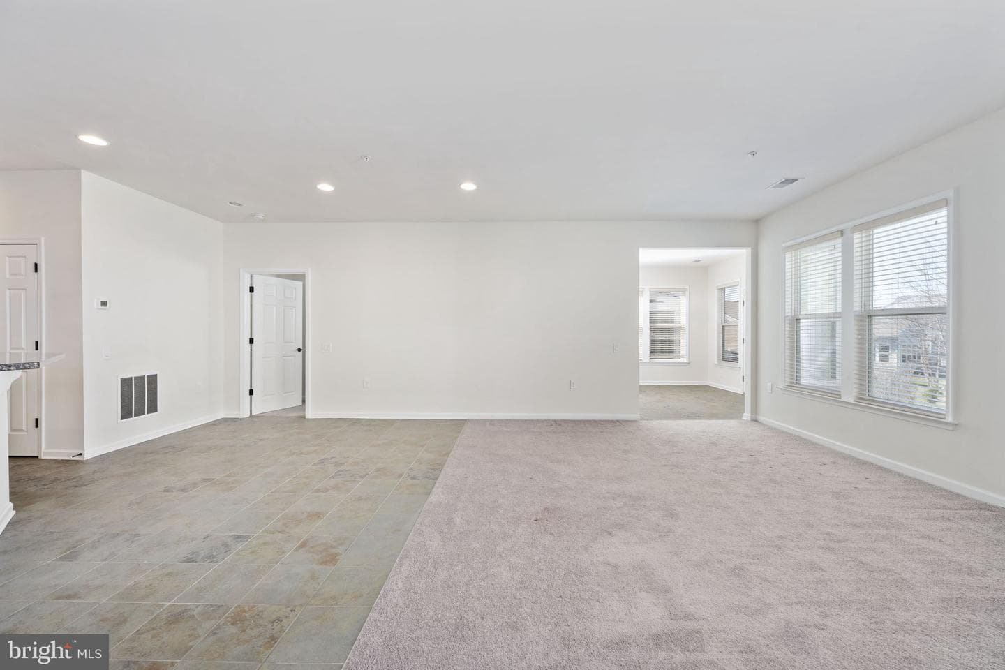 196 Denison Street photo 28