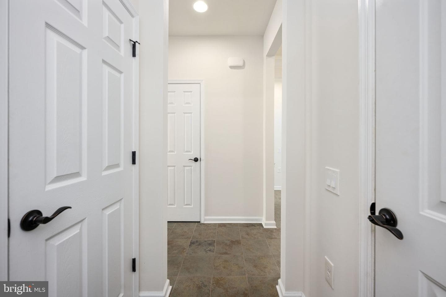 196 Denison Street photo 32