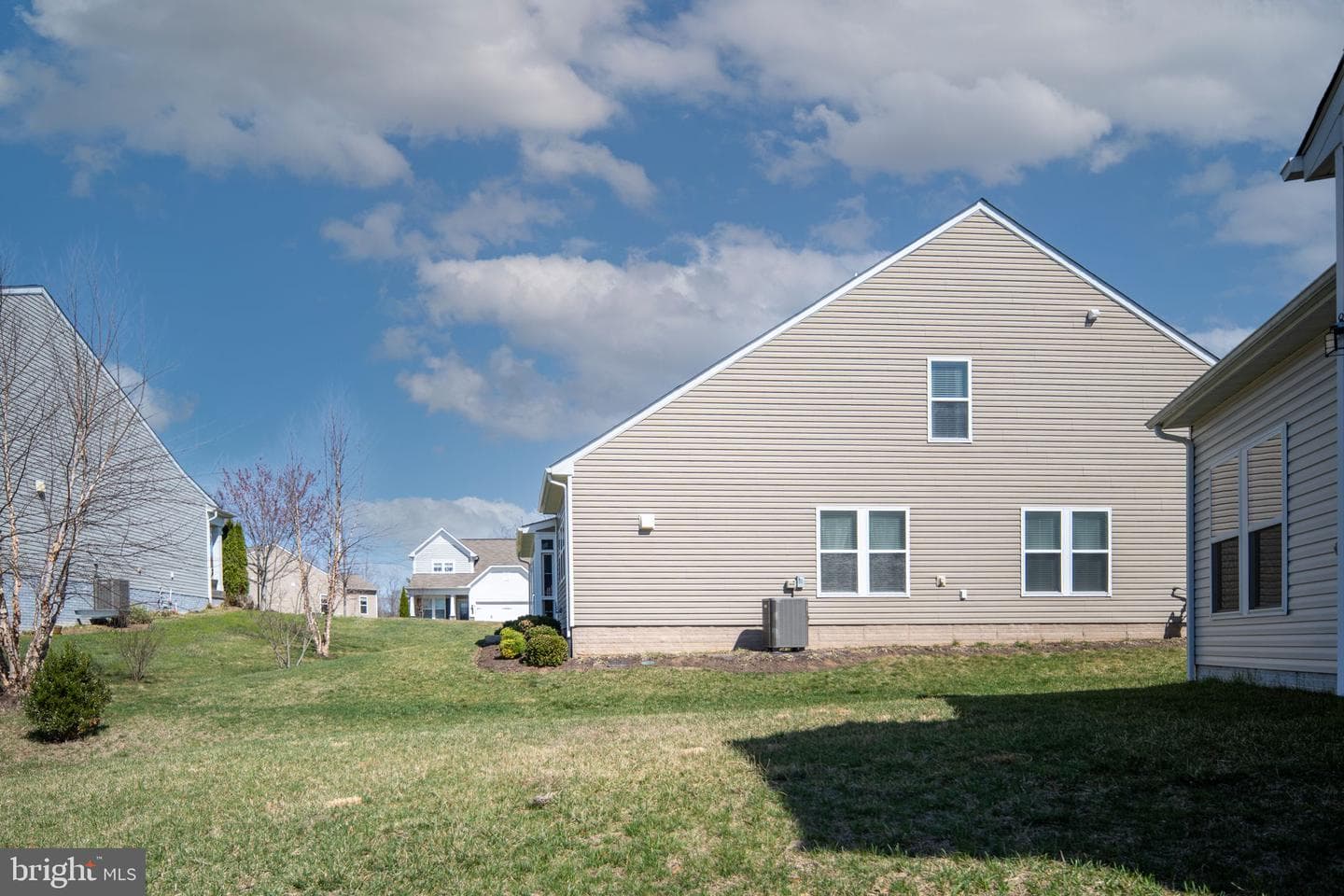 196 Denison Street photo 48