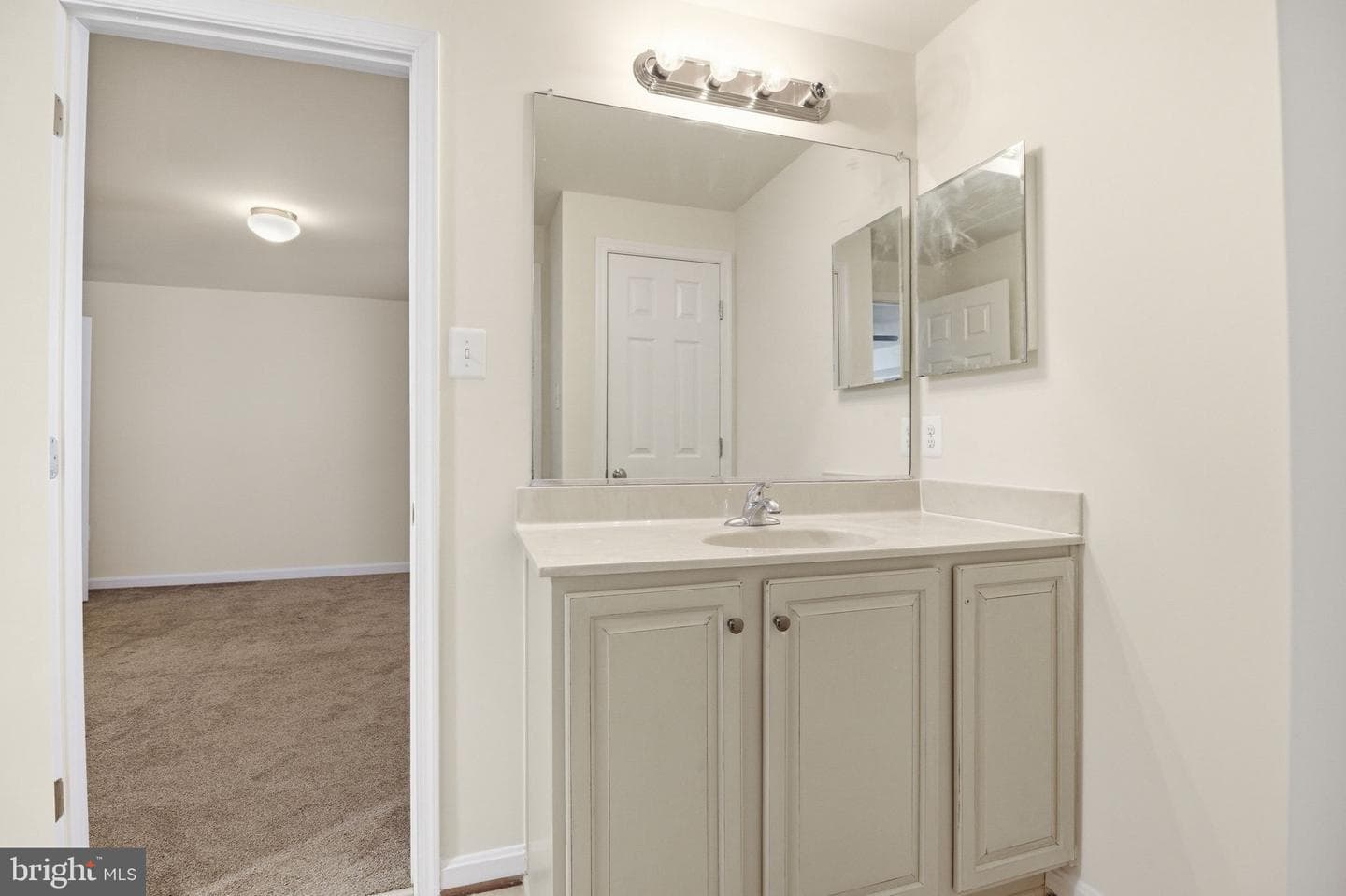 950 Grouse Pointe Drive photo 48