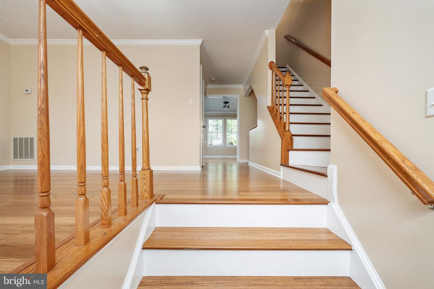 207 Knollwood Court photo 4