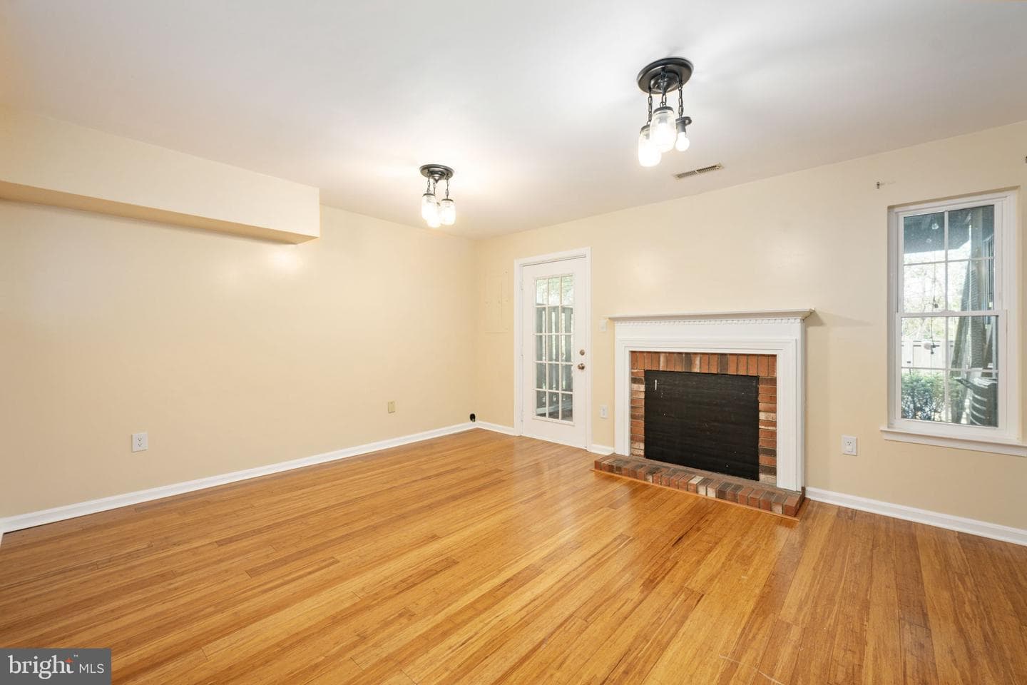 207 Knollwood Court photo 55