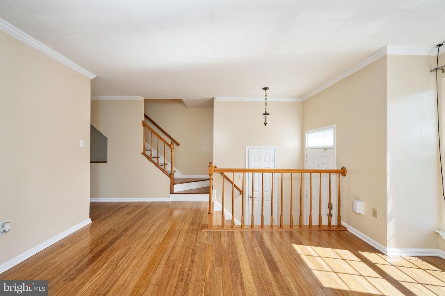 207 Knollwood Court photo 8