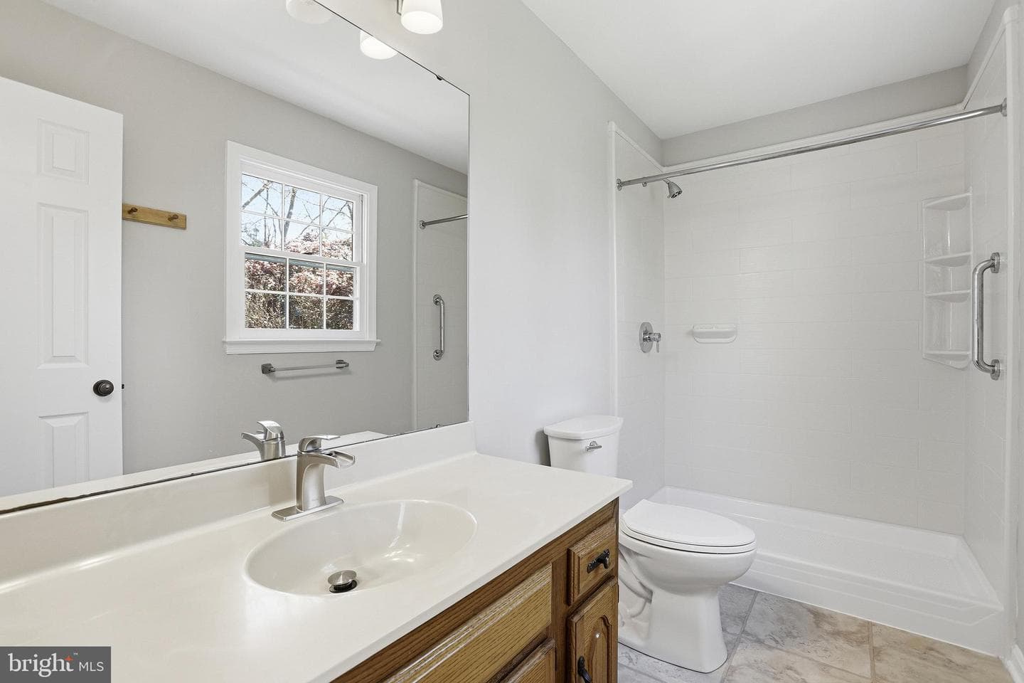 6 Lord Fairfax Drive photo 18